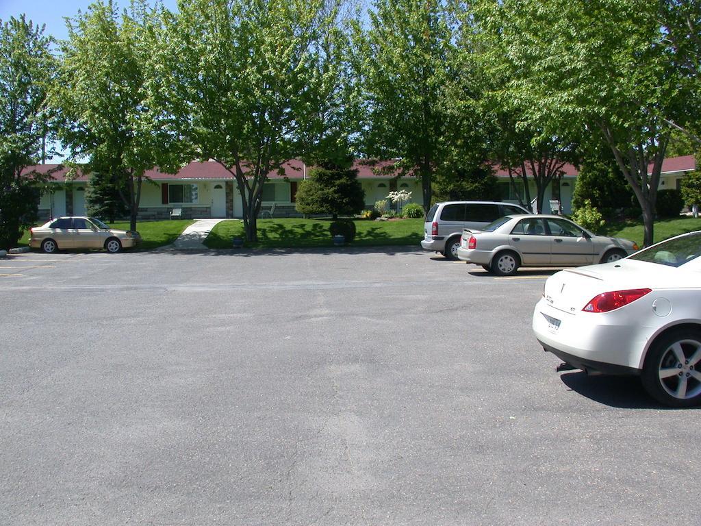 Motel Derfal Repentigny Exterior photo