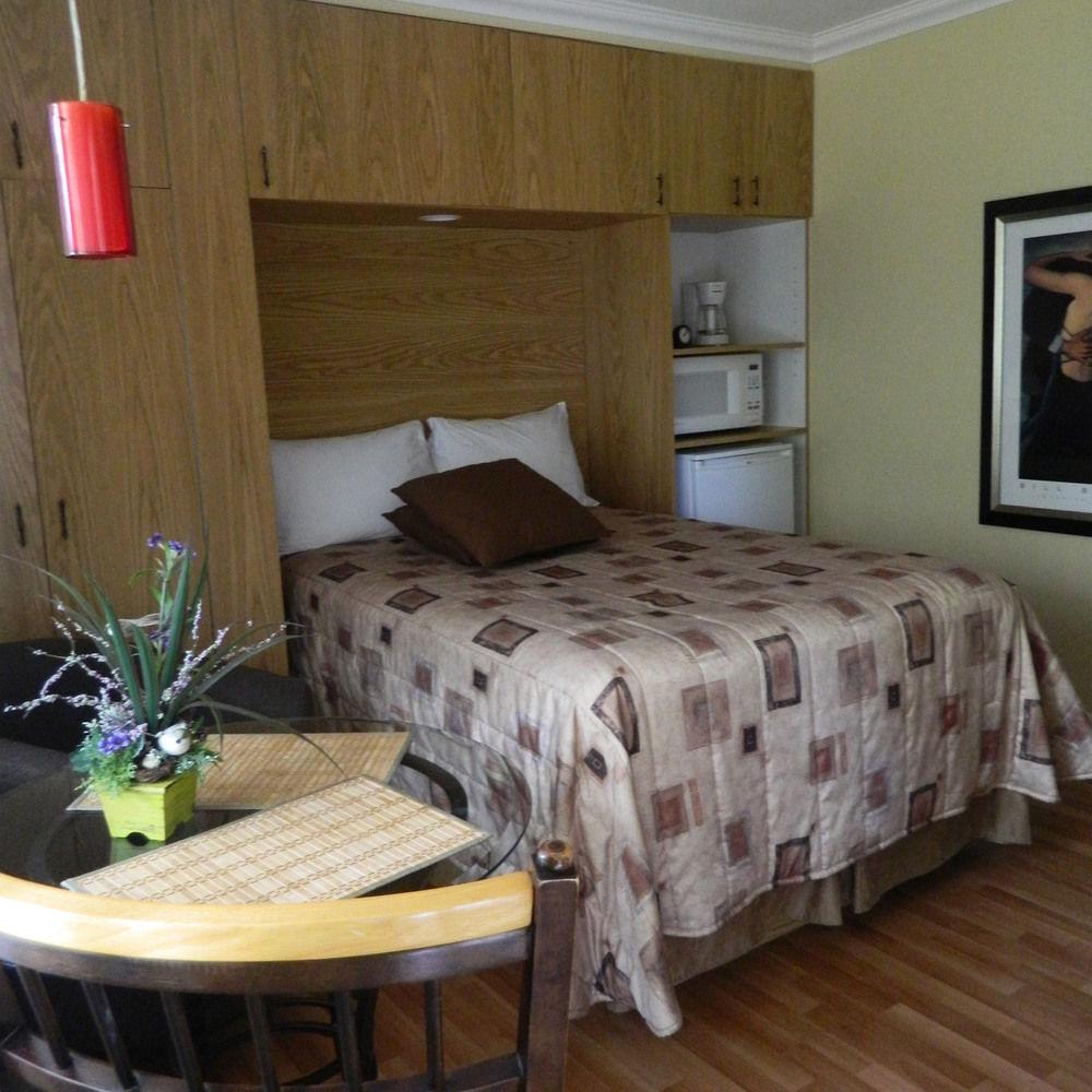 Motel Derfal Repentigny Exterior photo
