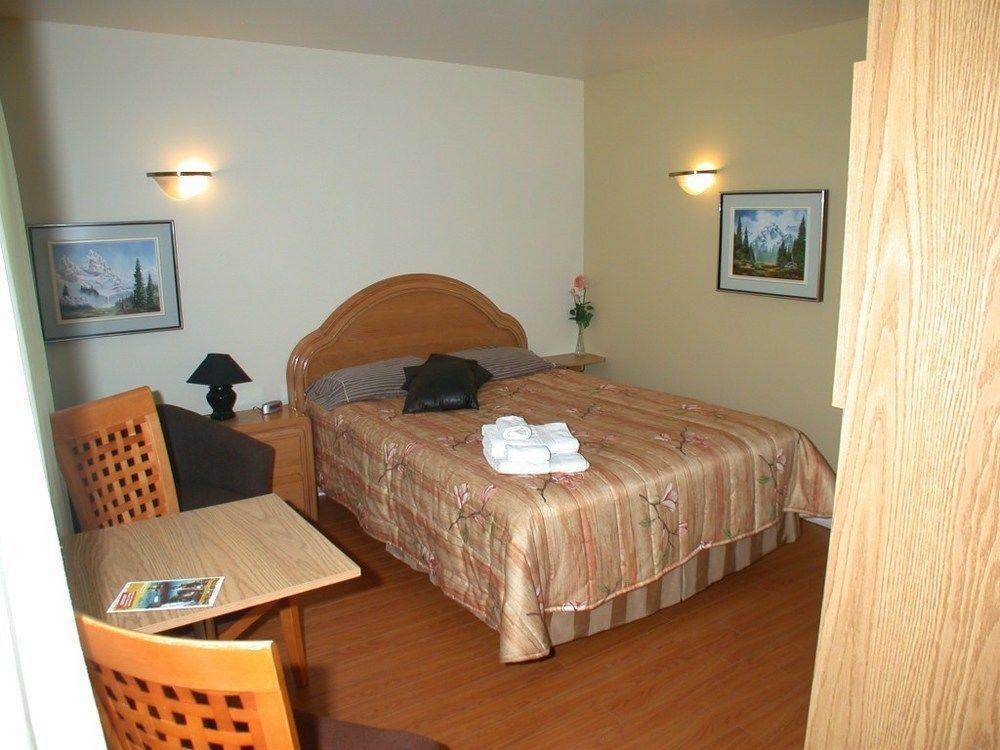 Motel Derfal Repentigny Exterior photo