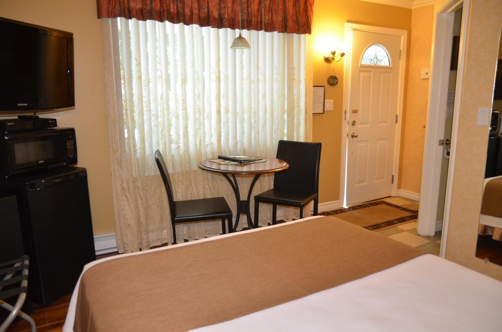 Motel Derfal Repentigny Exterior photo