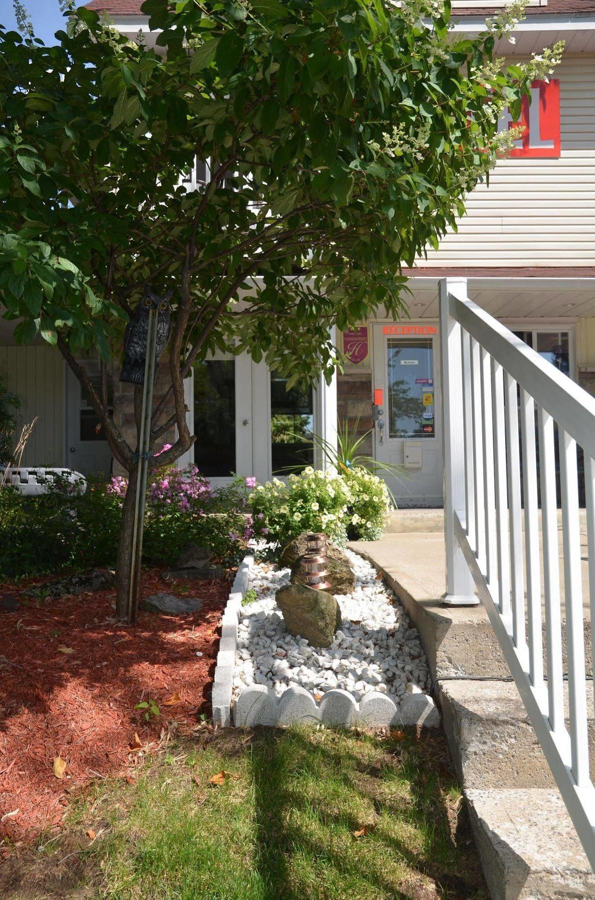 Motel Derfal Repentigny Exterior photo