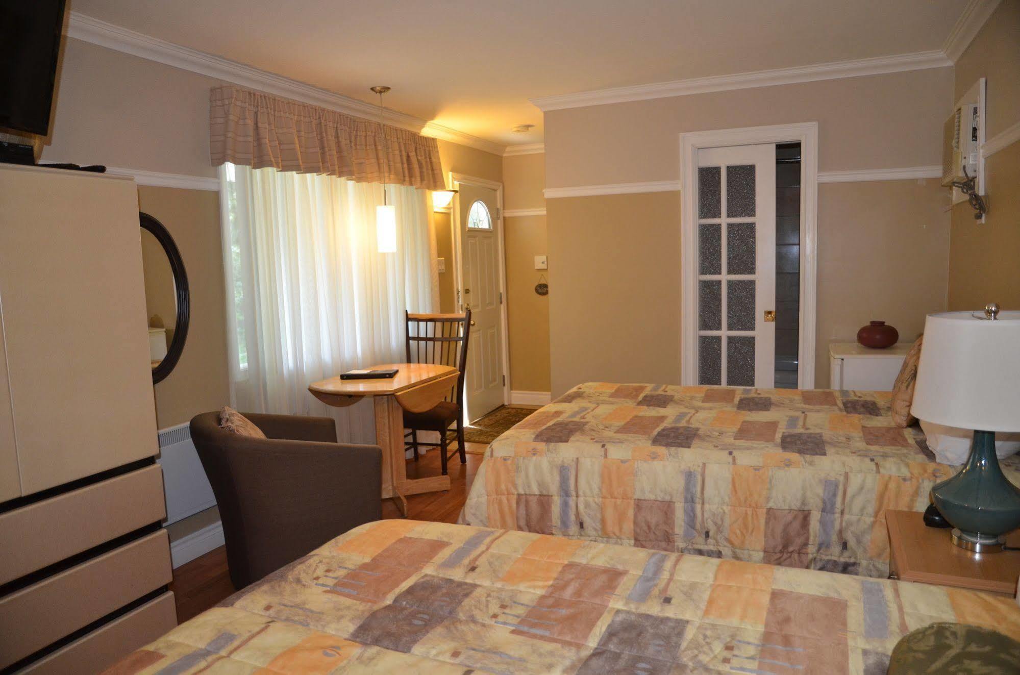 Motel Derfal Repentigny Exterior photo