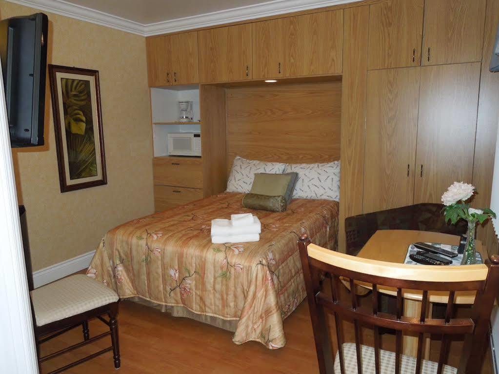 Motel Derfal Repentigny Exterior photo